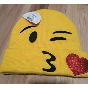 Kissing Heart Emoji Beanie Hat Adult Size NWT